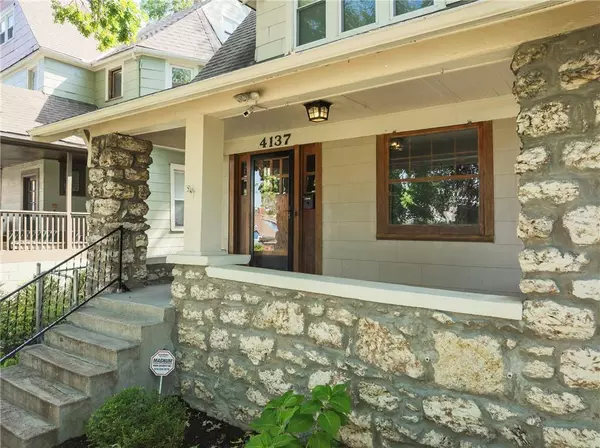 4137 Holmes ST, Kansas City, MO 64110