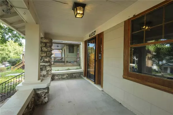 4137 Holmes ST, Kansas City, MO 64110