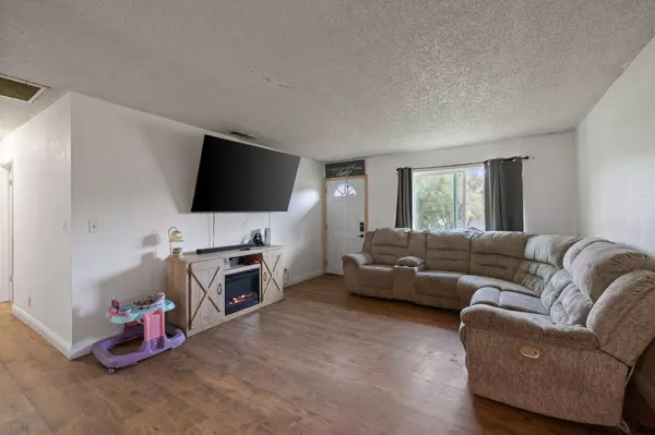 47404 Hopi AVE, Coarsegold, CA 93614