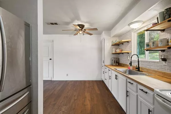 47404 Hopi AVE, Coarsegold, CA 93614