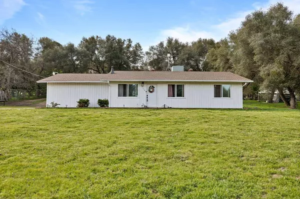 47404 Hopi AVE, Coarsegold, CA 93614