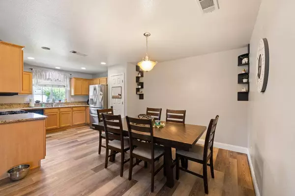 6675 E Montecito AVE, Fresno, CA 93727