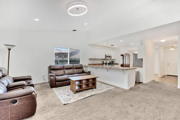 512 S Sunnyside AVE, Fresno, CA 93727