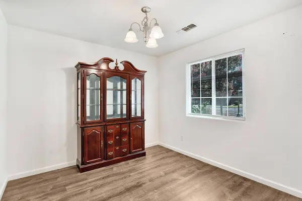 512 S Sunnyside AVE, Fresno, CA 93727