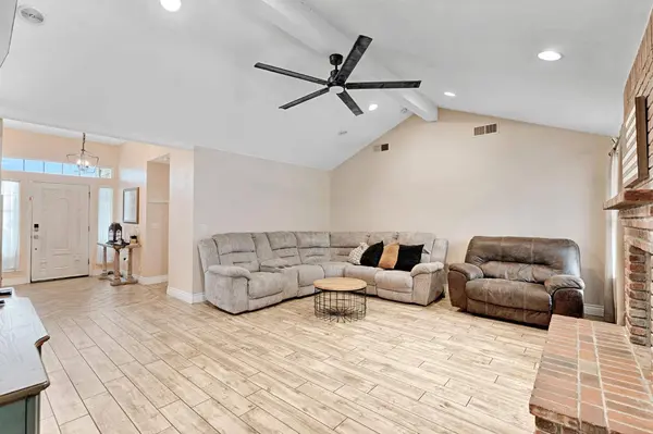 3605 Doubletree WAY, Madera, CA 93637