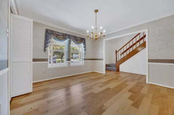 15426 Woodhorn DR, Houston, TX 77062