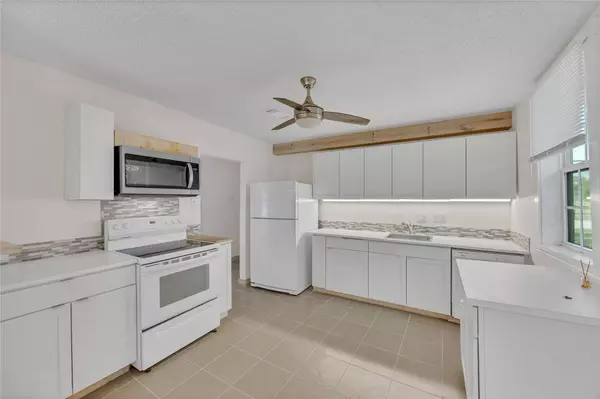 3103 Avenue H, Dickinson, TX 77539