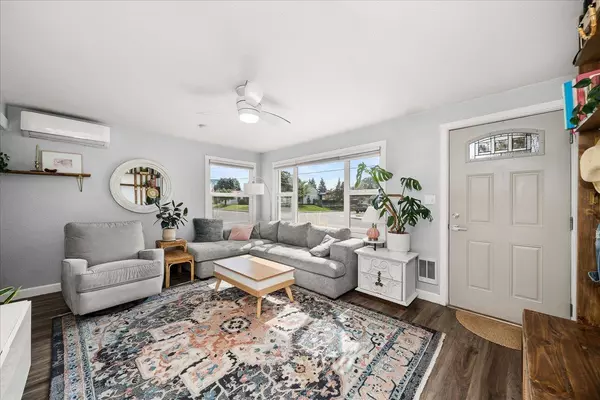 2406 W Rowan Ave, Spokane, WA 99205