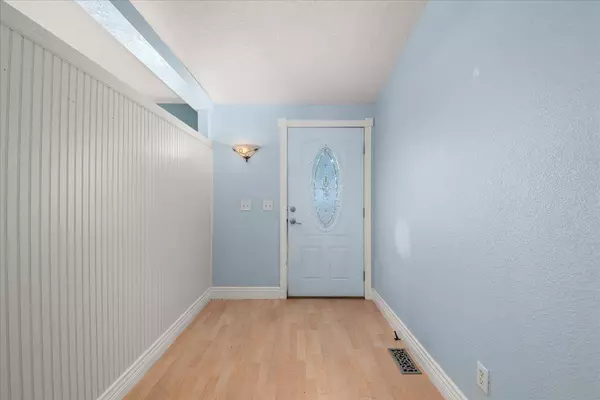 303 W North St, Rockford, WA 99030