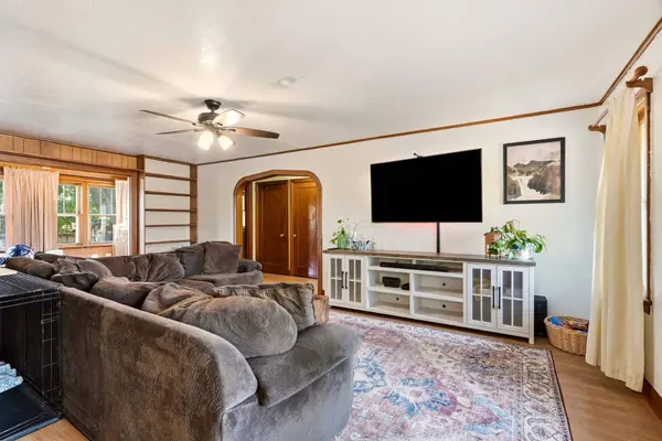 9922 E Upriver Dr, Spokane, WA 99206