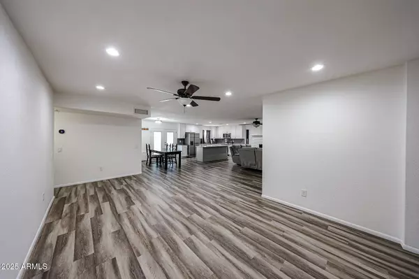 10803 N 55TH Avenue, Glendale, AZ 85304