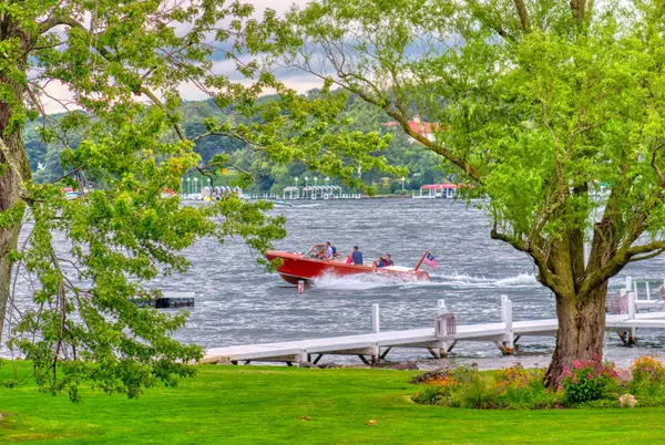 WHAT’S HAPPENING AT THE LAKE? | SUMMER VIBES & STARLIT NIGHTS |