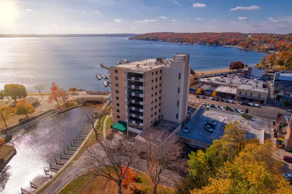Lake Geneva Short-Term Rental Rules Buyer Guide  ,Kim & Joel Reyenga