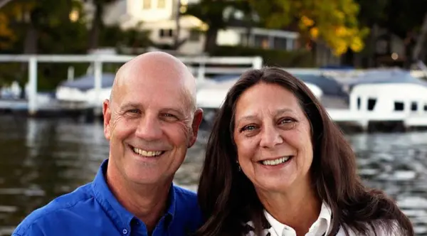 feature image of How Do I Choose a Real Estate Agent to Sell My Lake Geneva Home?