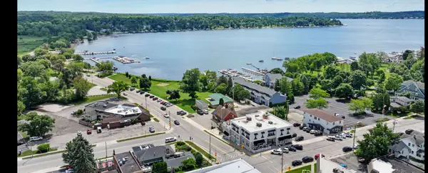 feature image of What Makes Williams Bay Homes Appealing to Second-Home Buyers
