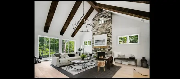feature image of What Makes a Lake Geneva Listing Stand Out Online?