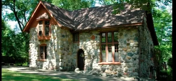 feature image of What Lake Geneva Area Homes Are Worth