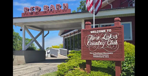 feature image of Selling a Home in Twin Lakes: Lake Rights, Property Values and Pricing