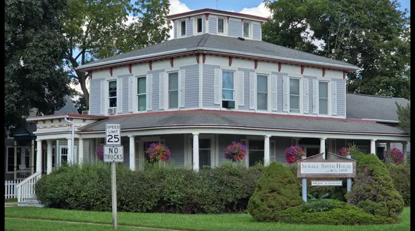 Living in East Troy, WI: Real Estate and Relocation Guide,Kim & Joel Reyenga