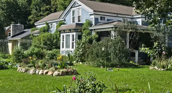 Buying a Home in East Troy: Village Homes, Lake Beulah, Potters Lake and Country Property