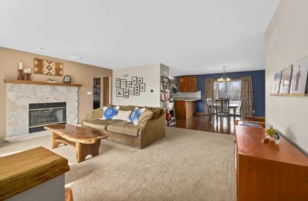 2512 Rebecca Dr, Caledonia, WI 53402-1649