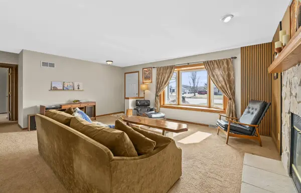 2512 Rebecca Dr, Caledonia, WI 53402