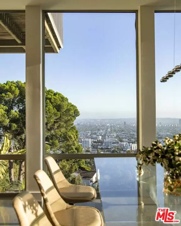 2178 Castilian Dr, Los Angeles, CA 90068