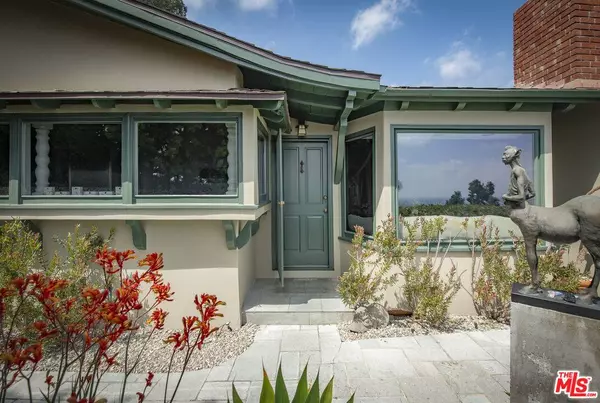 3030 Durand Dr, Los Angeles, CA 90068