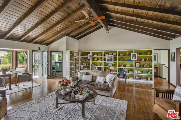 3030 Durand Dr, Los Angeles, CA 90068