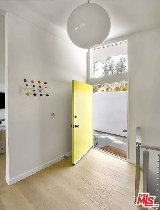 6150 Mulholland Hwy, Los Angeles, CA 90068