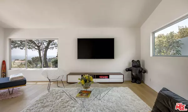 6150 Mulholland Hwy, Los Angeles, CA 90068