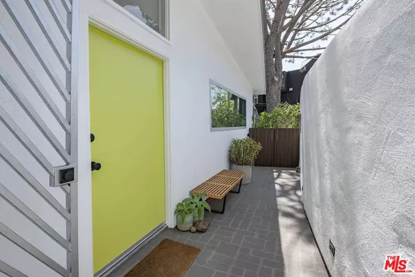 6150 Mulholland Hwy, Los Angeles, CA 90068