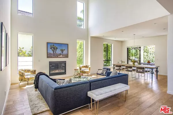 1647 Hi Point St, Los Angeles, CA 90035