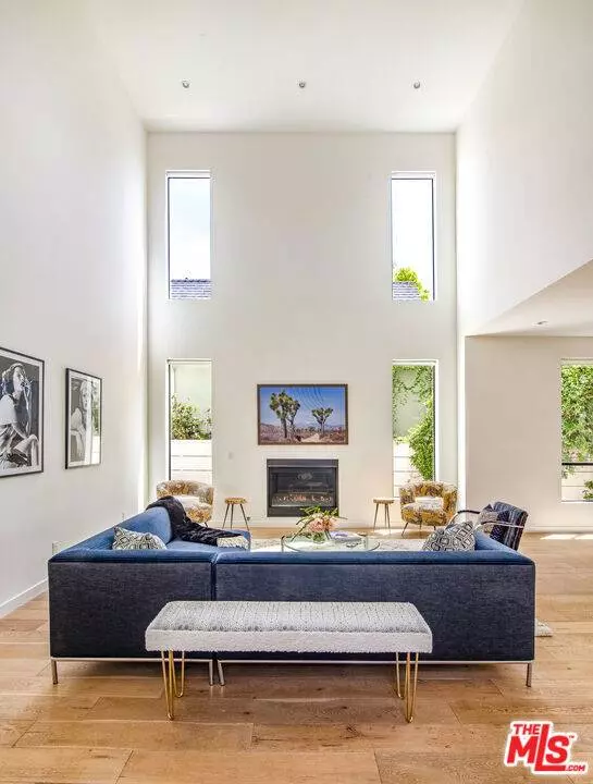 1647 Hi Point ST, Los Angeles, CA 90035