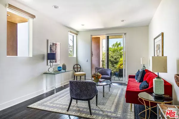 1880 Lucretia AVE, Los Angeles, CA 90026