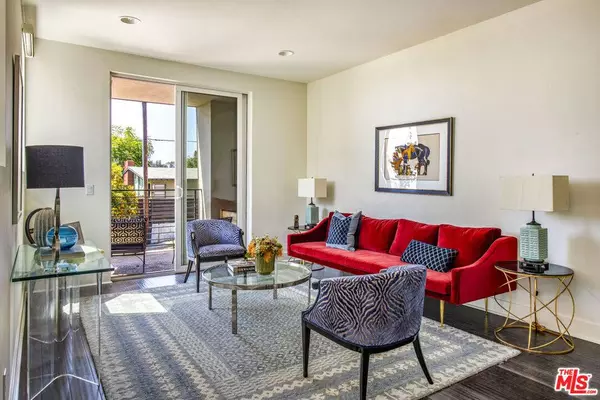 1880 Lucretia AVE, Los Angeles, CA 90026