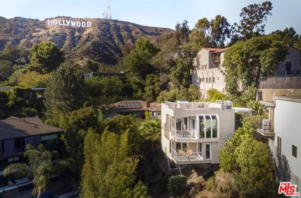 6180 Rockcliff Dr, Los Angeles, CA 90068