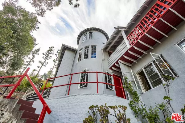 2882 Belden Dr, Los Angeles, CA 90068