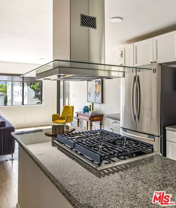 1930 N Vermont Ave #201, Los Angeles, CA 90027