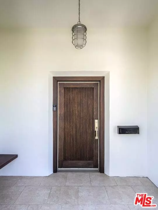 4947 Varna Ave, Sherman Oaks, CA 91423