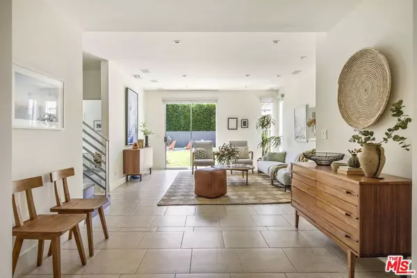 4947 Varna Ave, Sherman Oaks, CA 91423