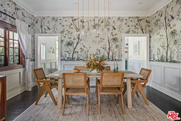 358 S Sycamore Ave, Los Angeles, CA 90036