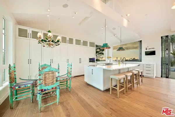 5770 Busch Dr, Malibu, CA 90265