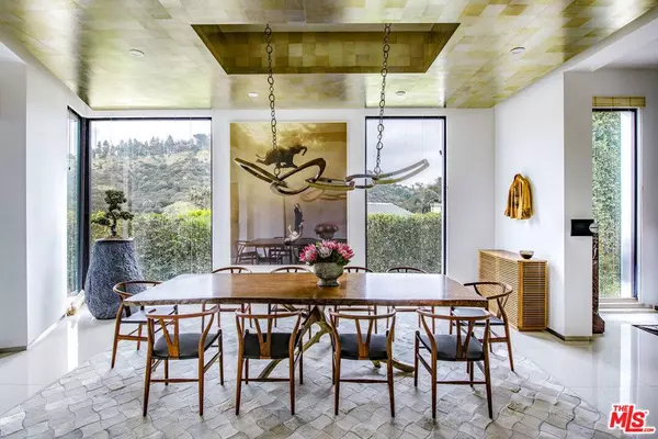 9852 San CIR, Beverly Hills, CA 90210