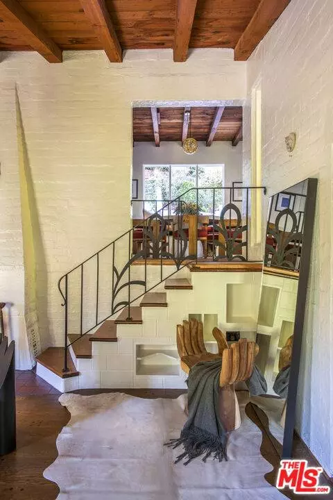 8027 Willow Glen Rd, Los Angeles, CA 90046