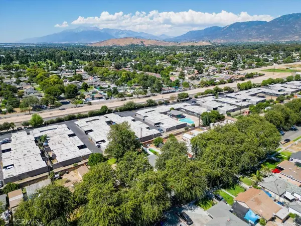 2386 Roxbury Dr, San Bernardino, CA 92404