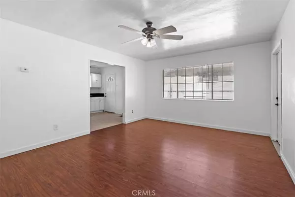 2386 Roxbury Dr, San Bernardino, CA 92404