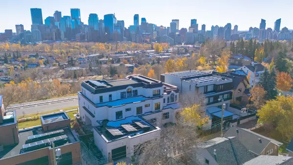 732 Crescent RD Northwest, Calgary, AB T2M4A6