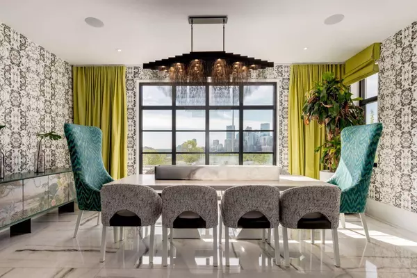 732 Crescent RD Northwest, Calgary, AB T2M4A6