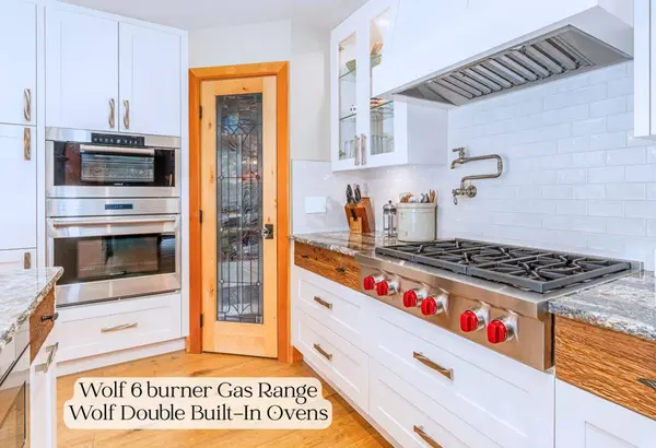 517 4th ST, Canmore, AB T1W 2E7